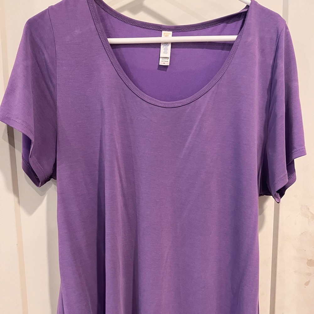 Beautiful purple top!
